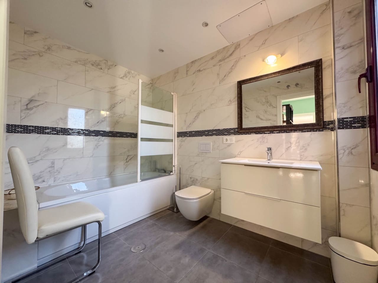 5 slaapkamer Villa te koop in Benahavis met zwembad garage - € 635.000 (Ref: 9625147)