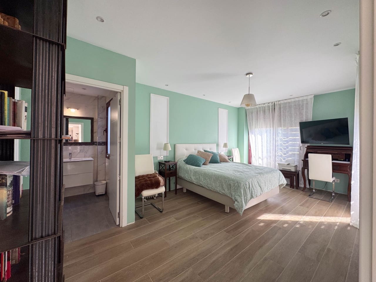 5 slaapkamer Villa te koop in Benahavis met zwembad garage - € 635.000 (Ref: 9625147)