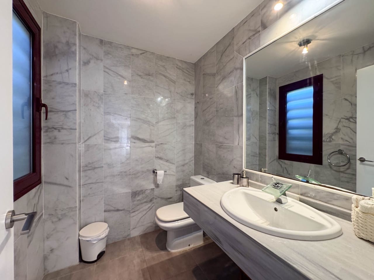 5 slaapkamer Villa te koop in Benahavis met zwembad garage - € 635.000 (Ref: 9625147)