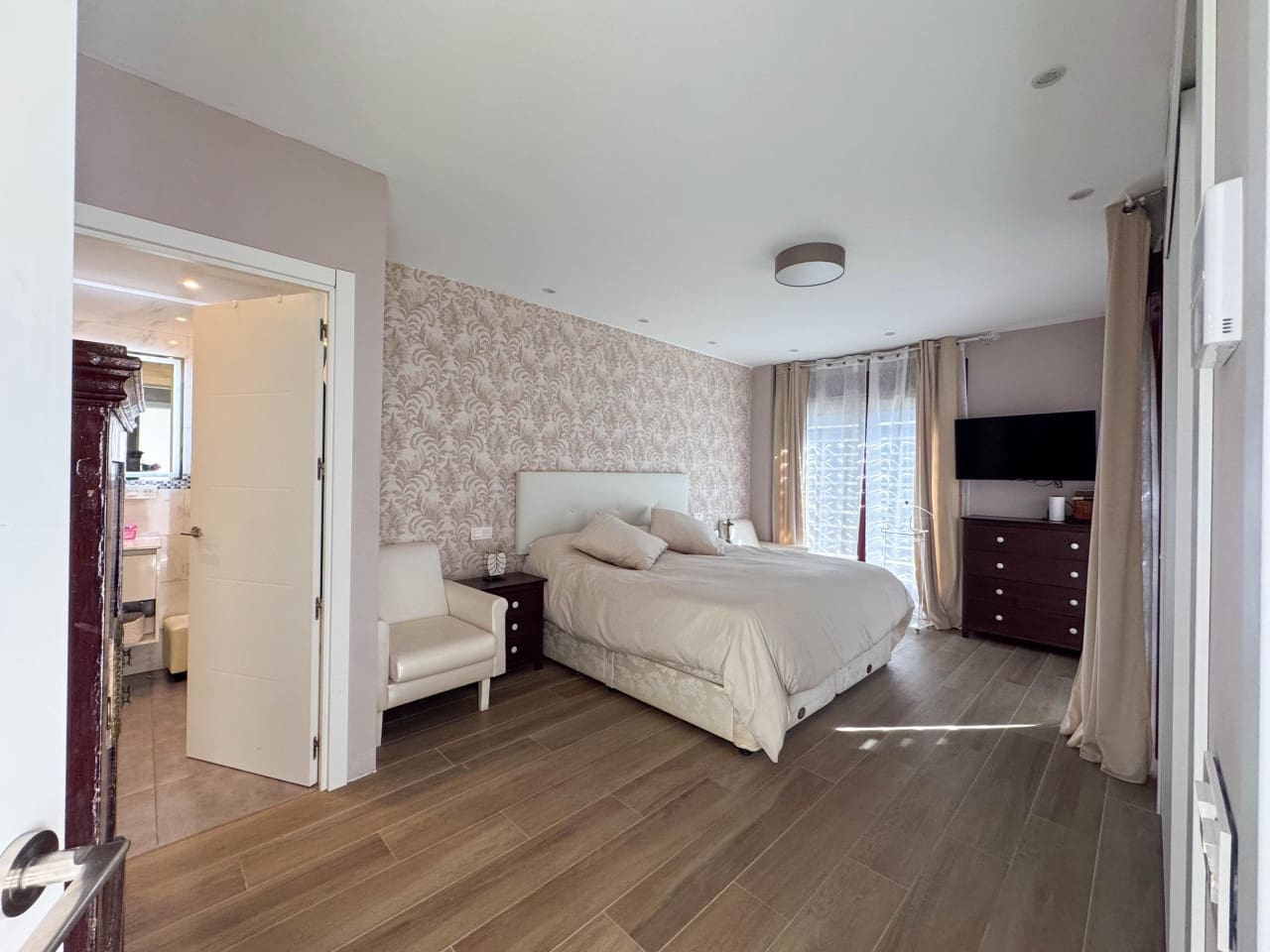 5 slaapkamer Villa te koop in Benahavis met zwembad garage - € 635.000 (Ref: 9625147)