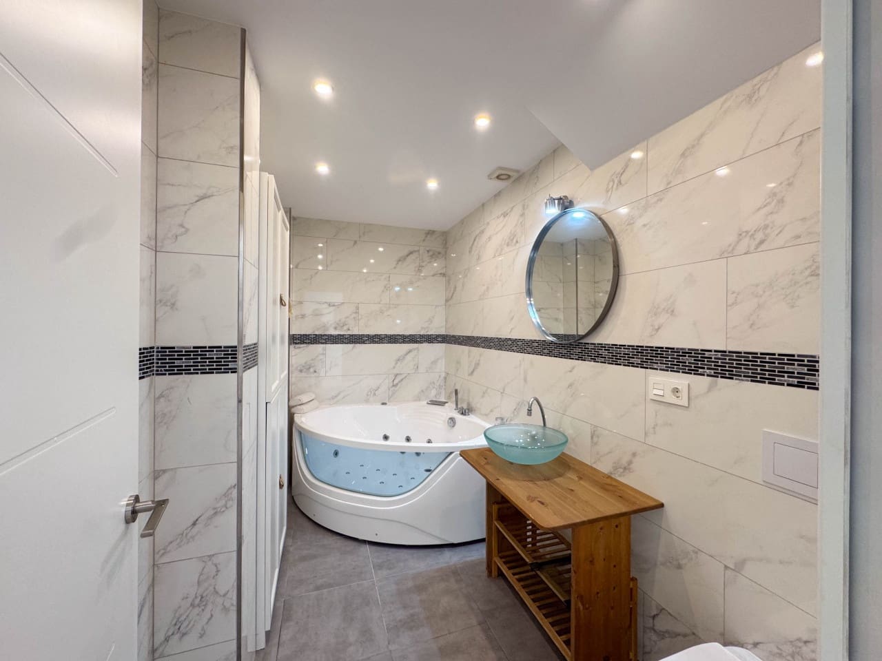 5 slaapkamer Villa te koop in Benahavis met zwembad garage - € 635.000 (Ref: 9625147)