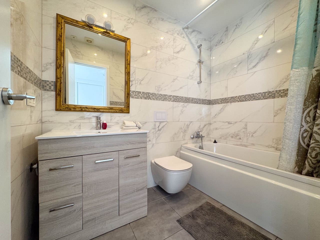 5 slaapkamer Villa te koop in Benahavis met zwembad garage - € 635.000 (Ref: 9625147)