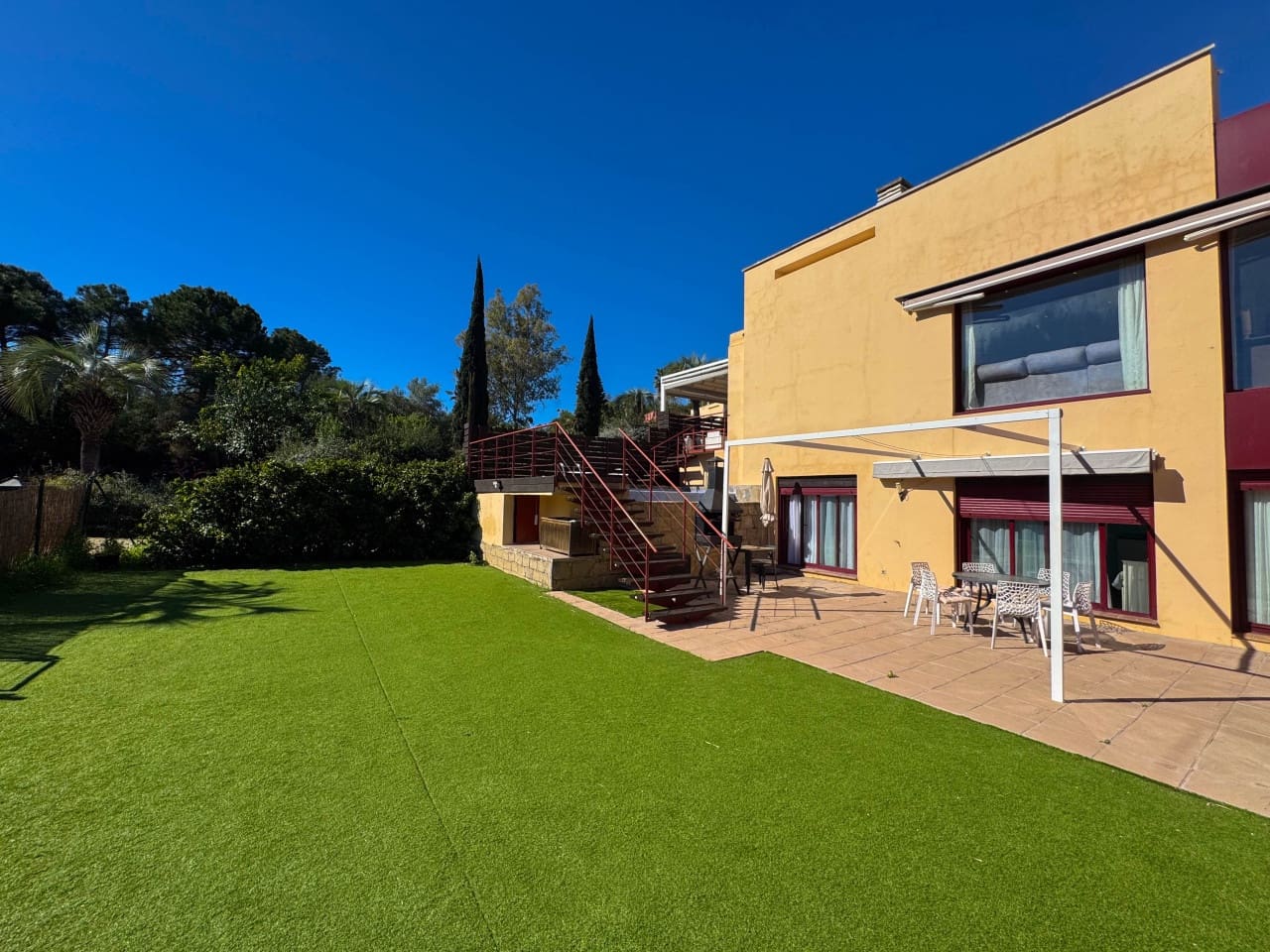 5 slaapkamer Villa te koop in Benahavis met zwembad garage - € 635.000 (Ref: 9625147)