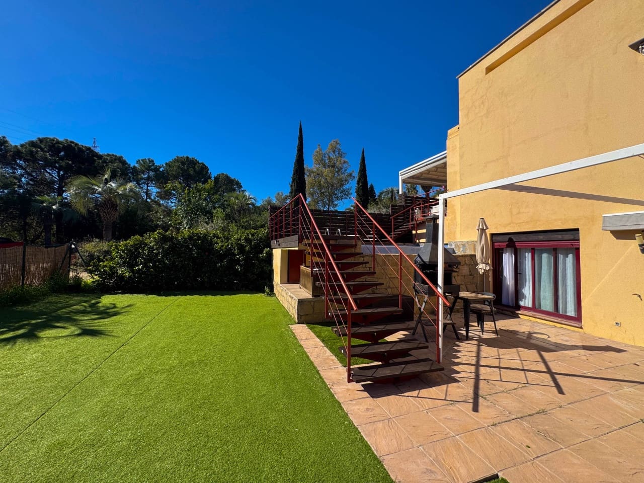 5 slaapkamer Villa te koop in Benahavis met zwembad garage - € 635.000 (Ref: 9625147)