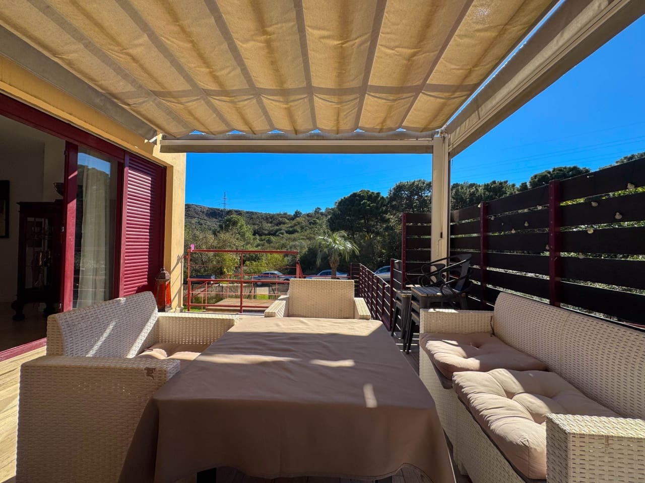 5 slaapkamer Villa te koop in Benahavis met zwembad garage - € 635.000 (Ref: 9625147)