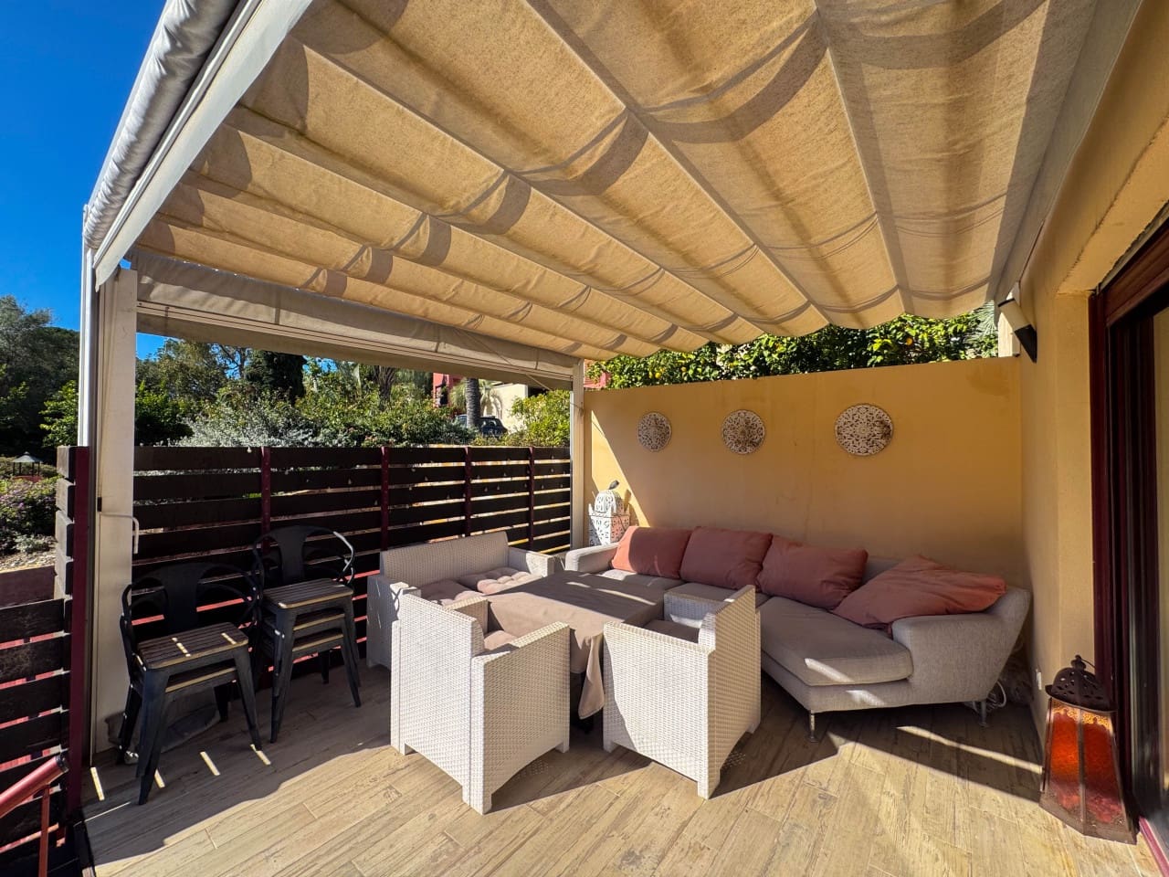 5 slaapkamer Villa te koop in Benahavis met zwembad garage - € 635.000 (Ref: 9625147)