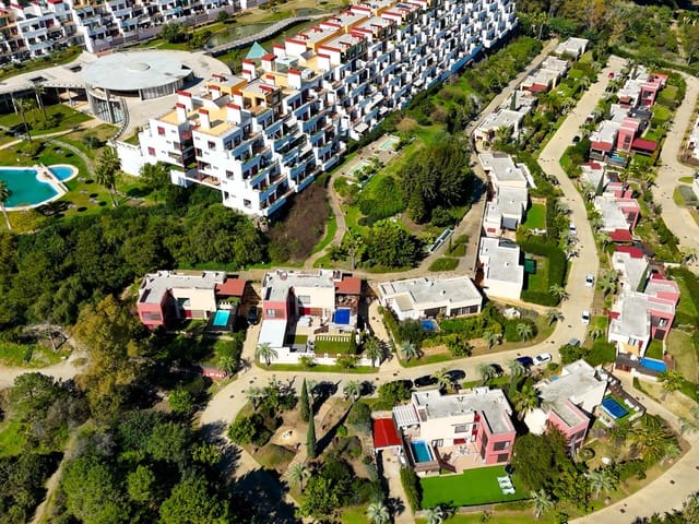 5 soverom Villa til salgs i Los Flamingos, Benahavís med svømmebasseng garasje - € 625 000 (Ref: 9625147)