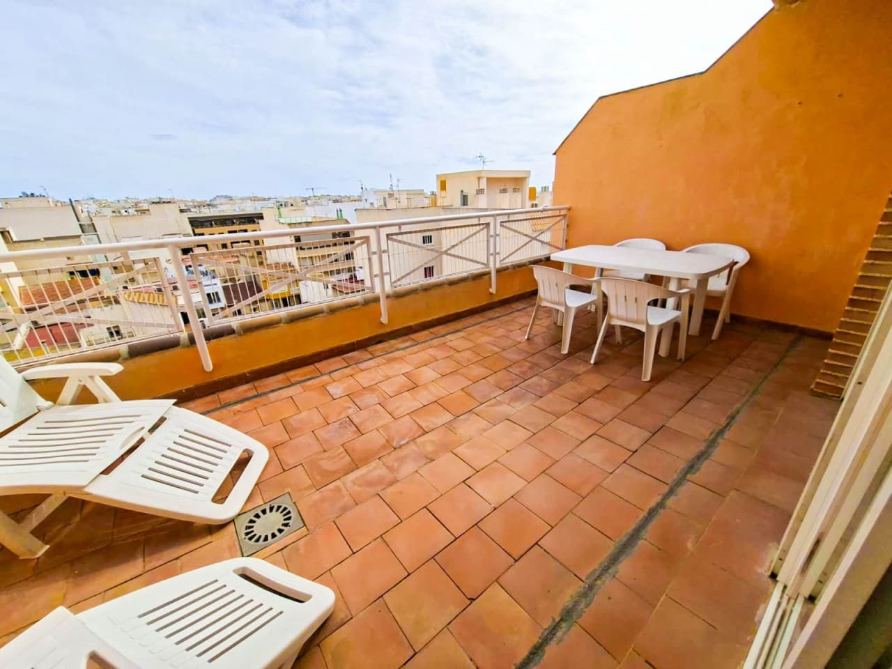 1 bedroom Apartment for sale in Torrevieja - € 122,000 (Ref: 9629258)