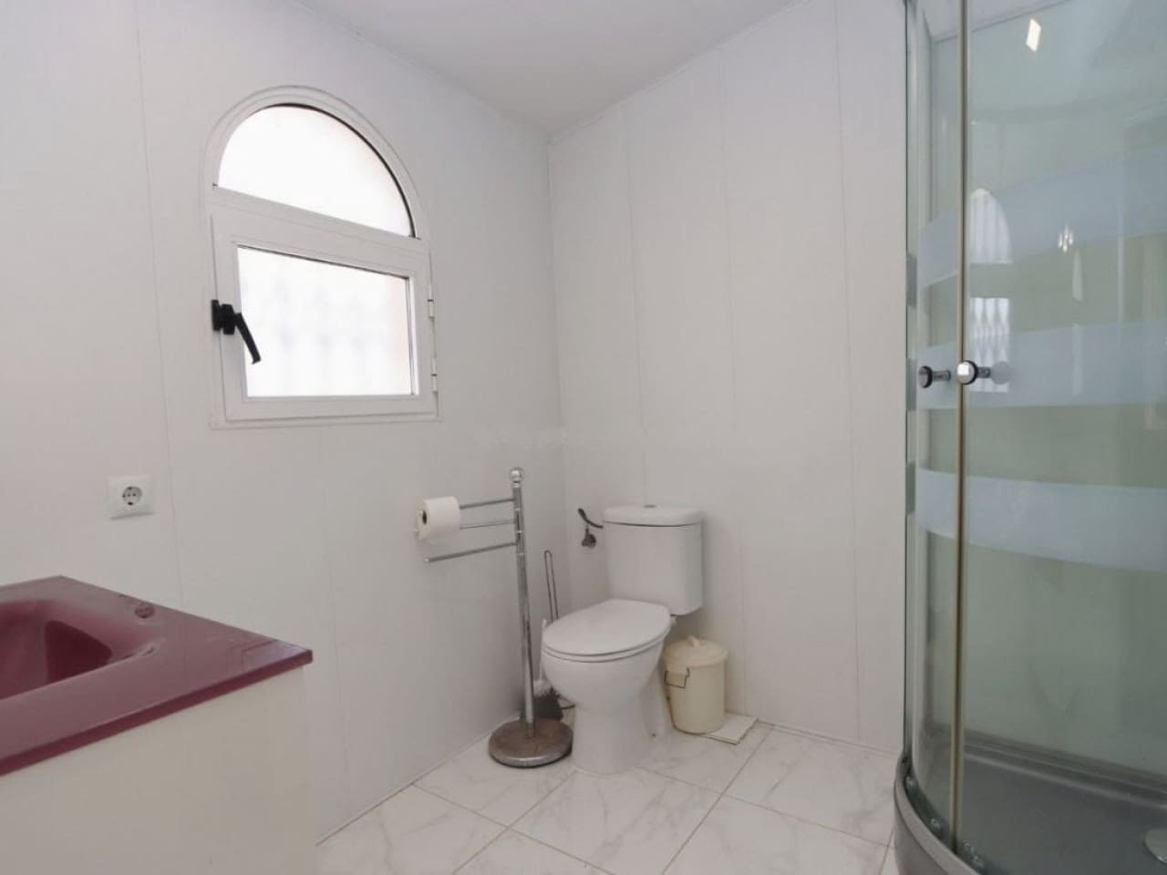 4 makuuhuone Huvila myytävänä paikassa Playa Flamenca mukana uima-altaan 
autotalli - 580 000 € (Ref: 9638904)