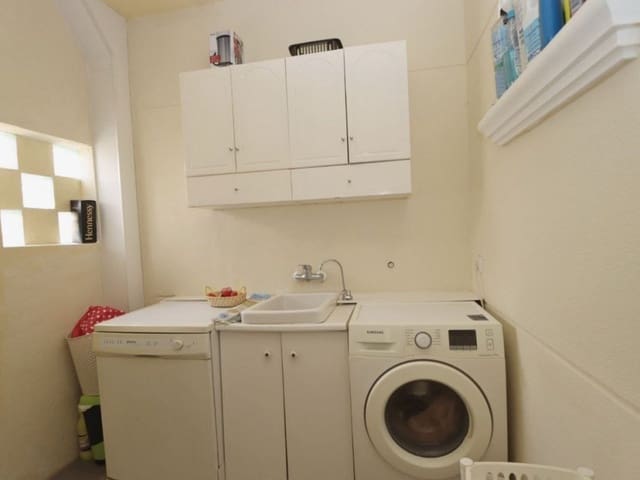 4 quarto Moradia para venda em Playa Flamenca, Orihuela com piscina garagem - 580 000 € (Ref: 9638904)