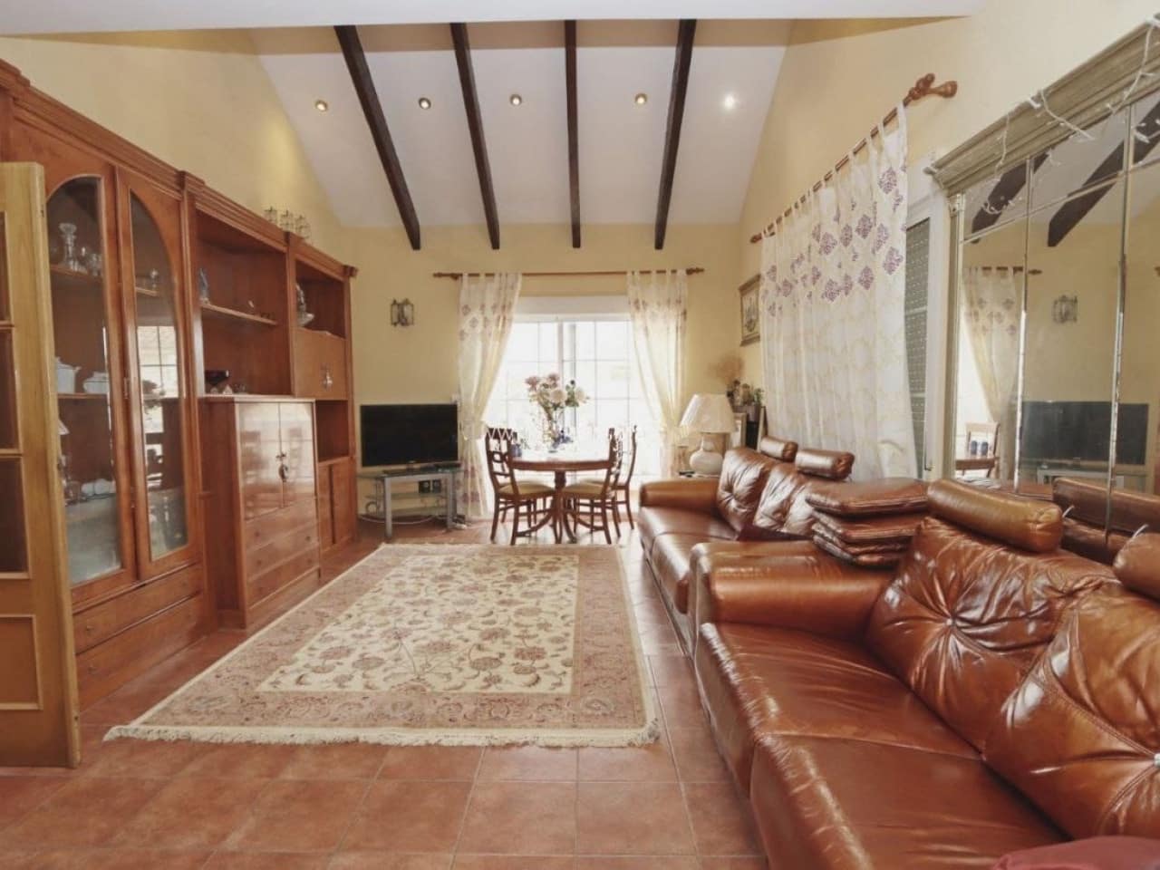 4 makuuhuone Huvila myytävänä paikassa Playa Flamenca mukana uima-altaan 
autotalli - 580 000 € (Ref: 9638904)