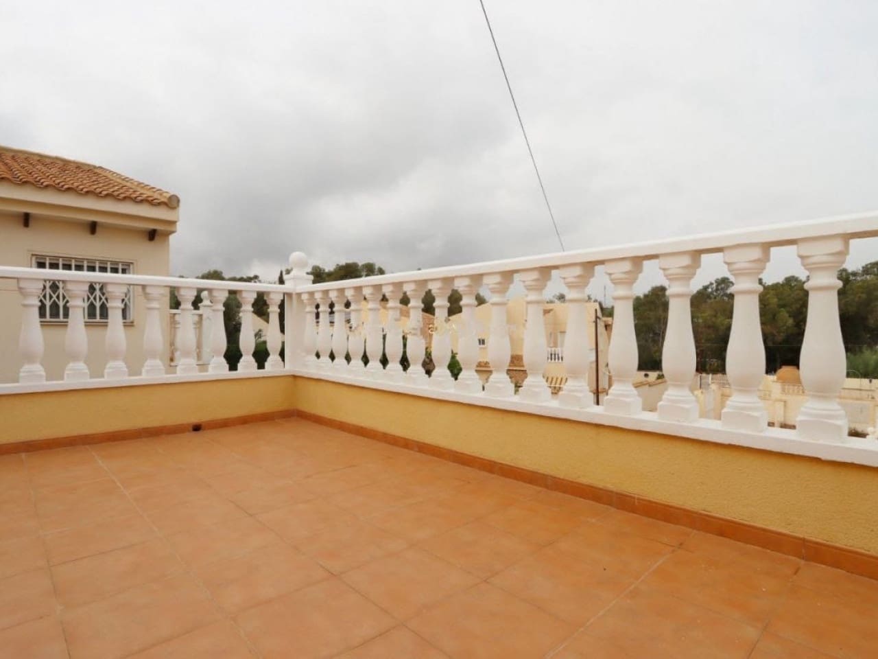 4 makuuhuone Huvila myytävänä paikassa Playa Flamenca mukana uima-altaan 
autotalli - 580 000 € (Ref: 9638904)