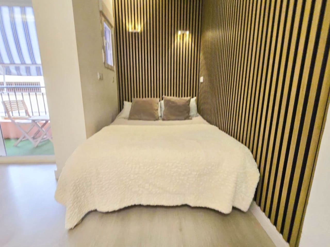 Apartment zu verkaufen in Torrevieja mit Pool - 99.500 € (Ref: 9650823)