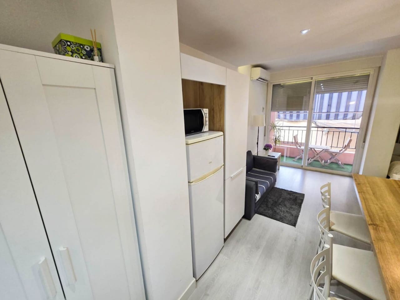 Apartment zu verkaufen in Torrevieja mit Pool - 99.500 € (Ref: 9650823)