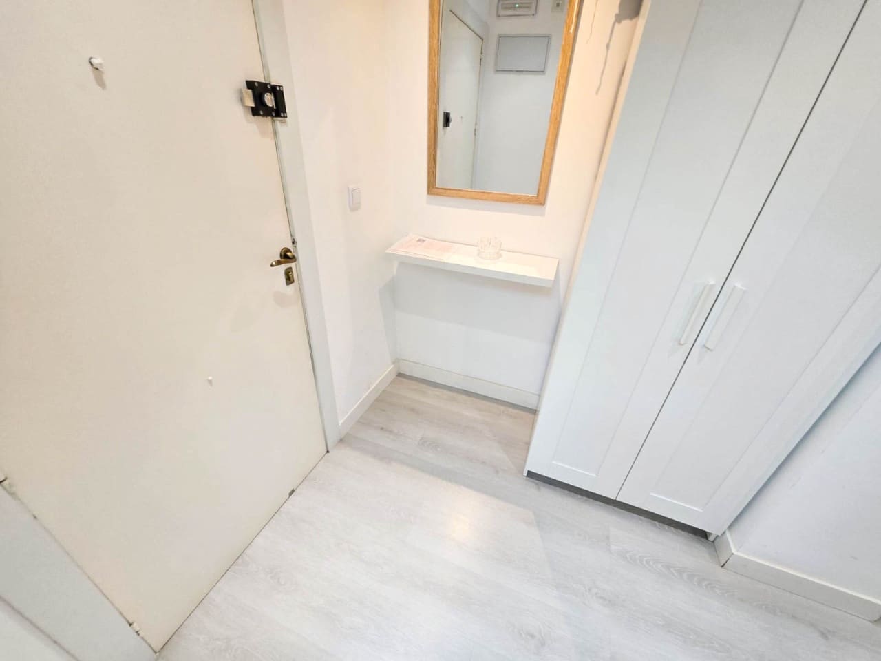 Apartment zu verkaufen in Torrevieja mit Pool - 99.500 € (Ref: 9650823)