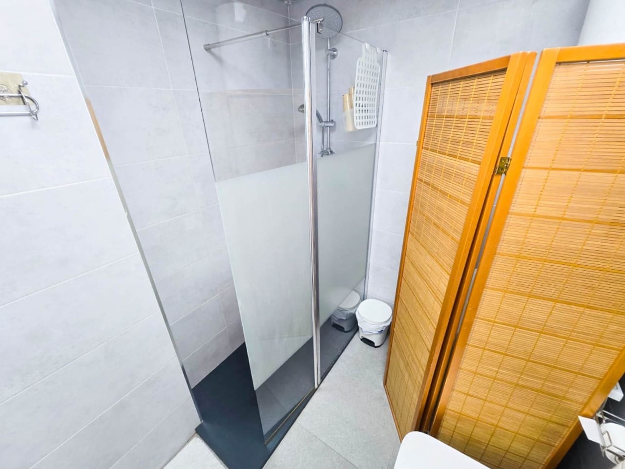 Apartment zu verkaufen in Torrevieja mit Pool - 99.500 € (Ref: 9650823)