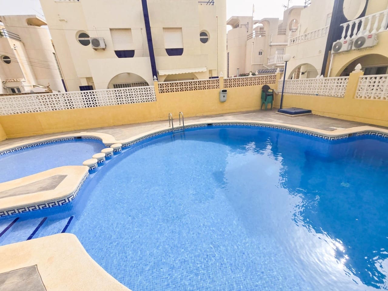 3 bedroom Townhouse for sale in Torrevieja with pool - € 189,900 (Ref: 9650824)