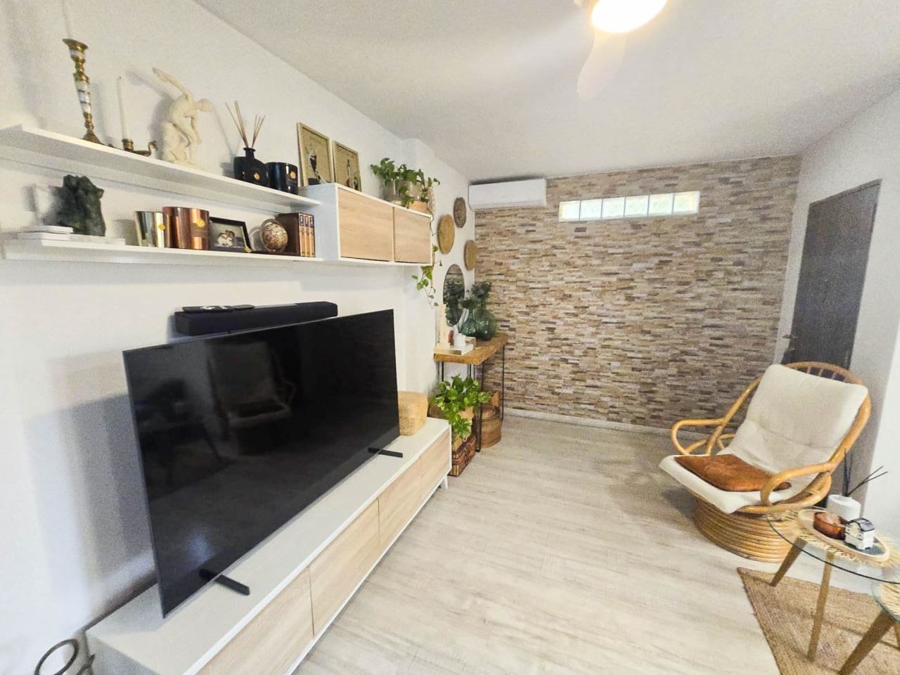 3 bedroom Townhouse for sale in Torrevieja with pool - € 189,900 (Ref: 9650824)