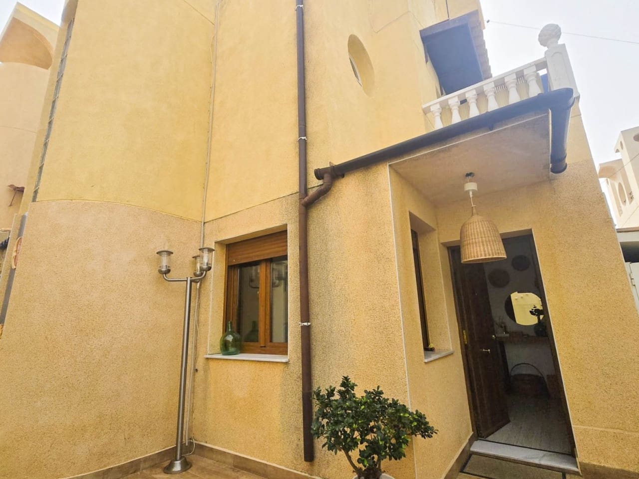 3 bedroom Townhouse for sale in Torrevieja with pool - € 189,900 (Ref: 9650824)