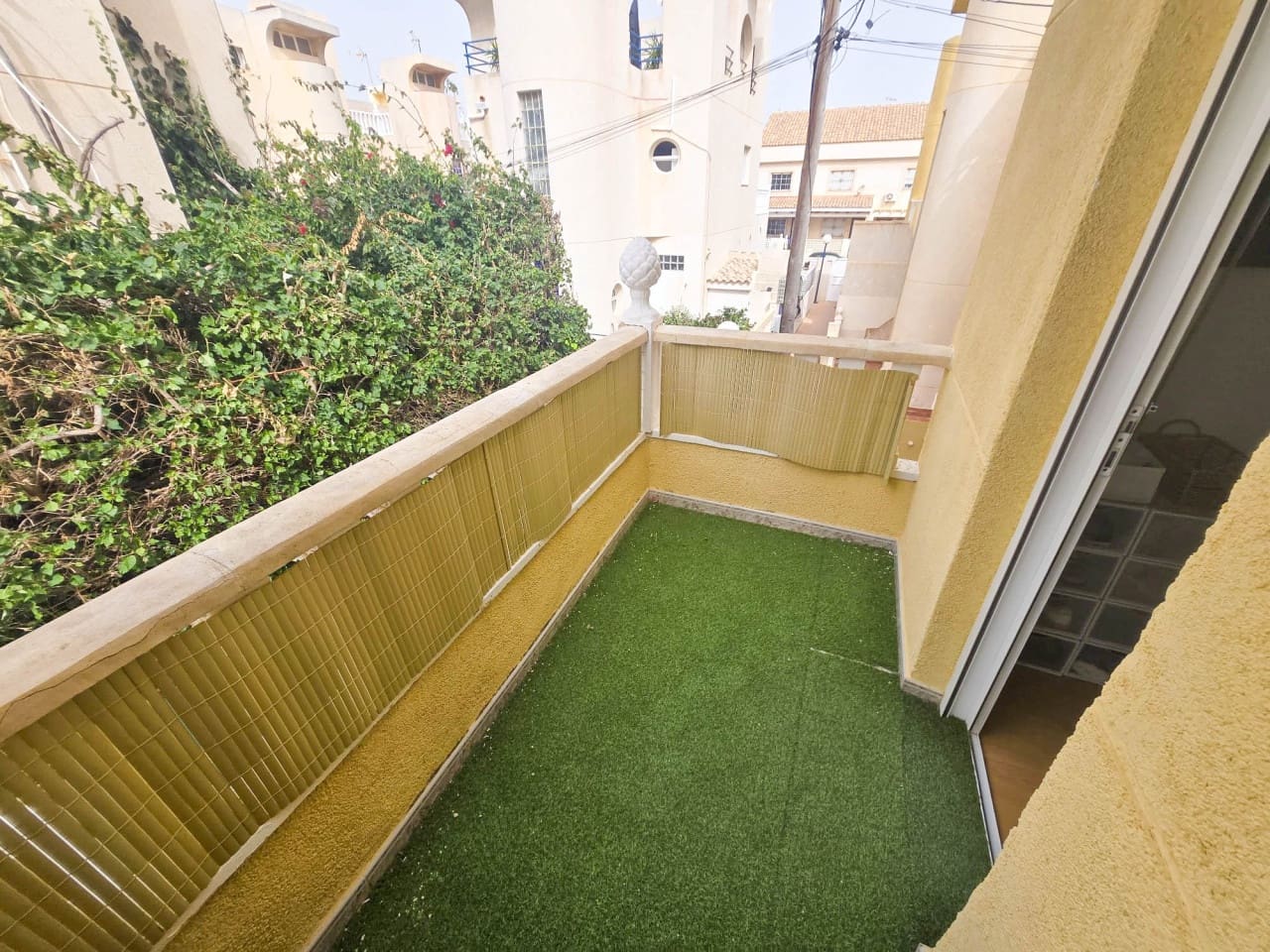 3 bedroom Townhouse for sale in Torrevieja with pool - € 189,900 (Ref: 9650824)