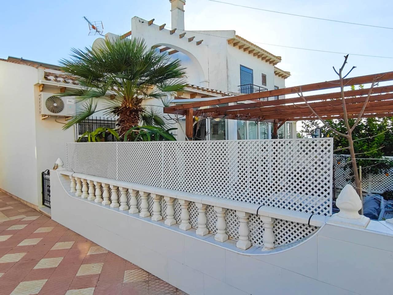 2 sovrum Villa till salu i Torrevieja med pool - 210 000 € (Ref: 9654307)