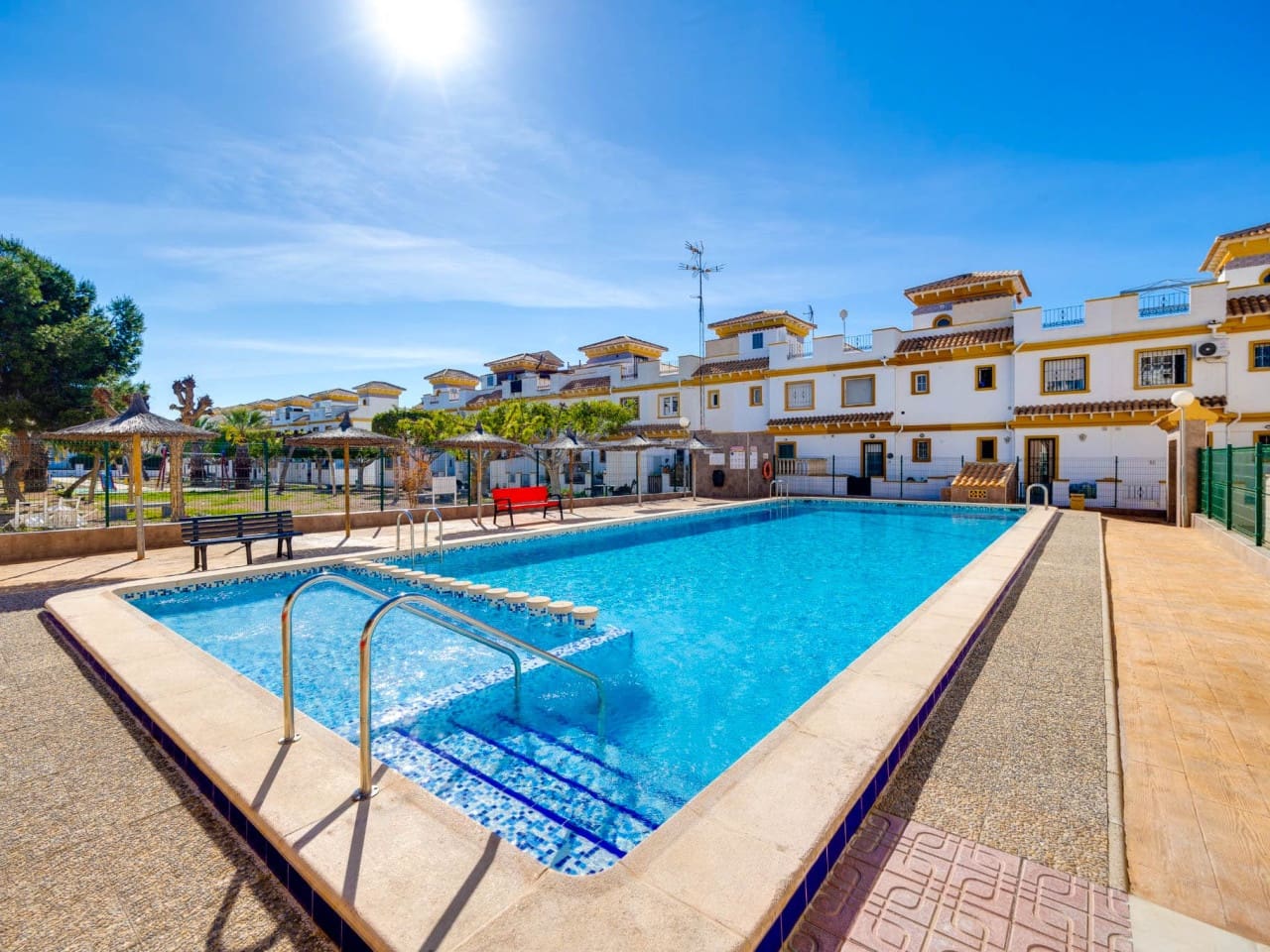 3 soverom Hus til salgs i Aguas Nuevas med svømmebasseng - € 249 900 (Ref: 9654308)