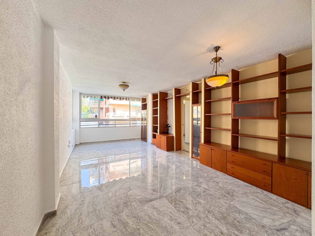 3 chambre Appartement à vendre à Marbella avec piscine garage - 639 000 € (Ref: 9667009)