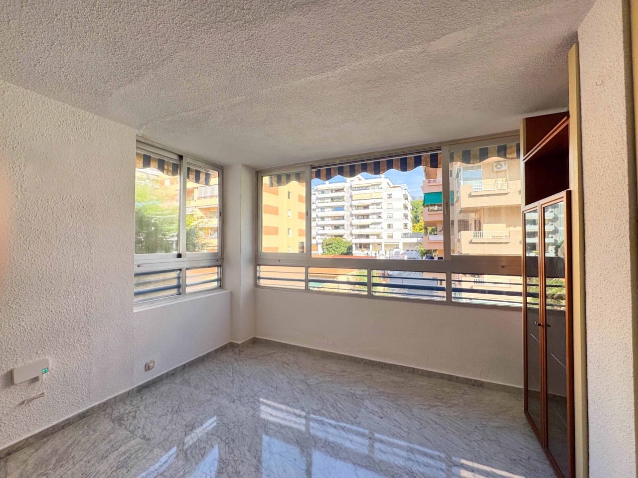 3 chambre Appartement à vendre à Marbella avec piscine garage - 639 000 € (Ref: 9667009)