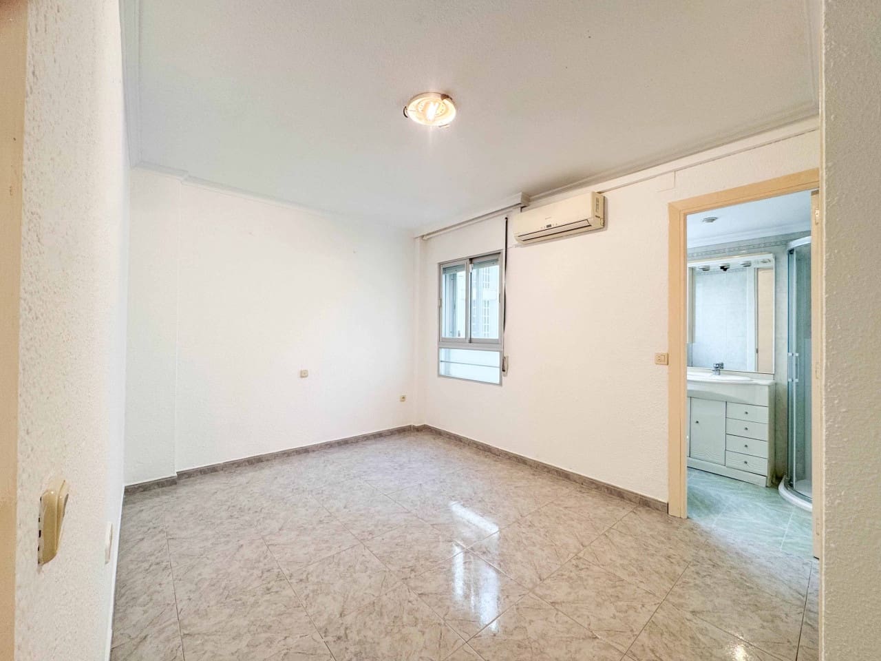 3 chambre Appartement à vendre à Marbella avec piscine garage - 639 000 € (Ref: 9667009)