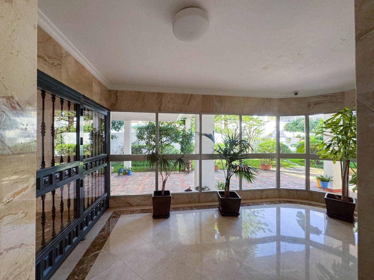 3 chambre Appartement à vendre à Marbella avec piscine garage - 639 000 € (Ref: 9667009)