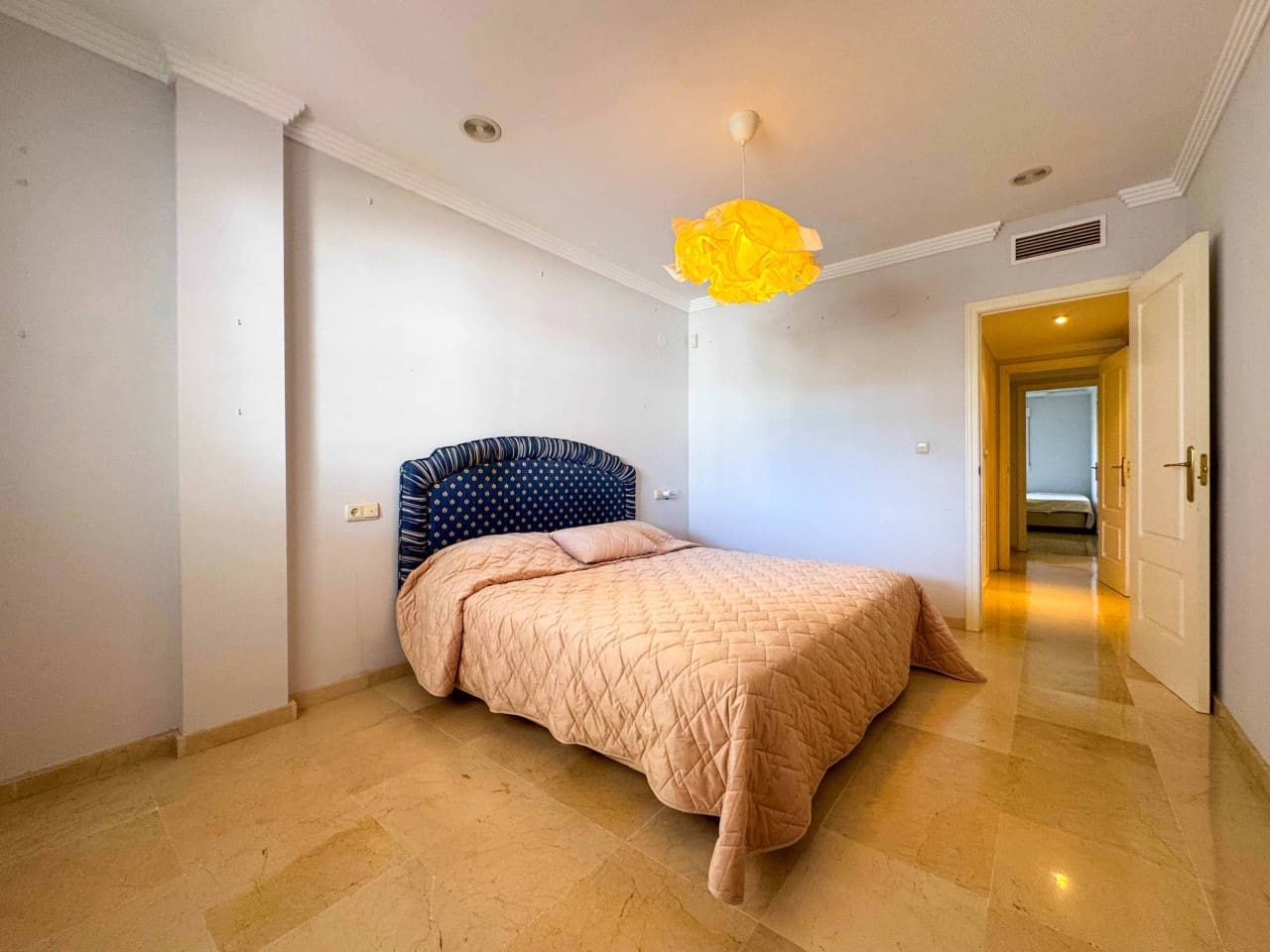 2 bedroom Apartment for sale in Marbella with pool garage - € 437,000 (Ref: 9669898)