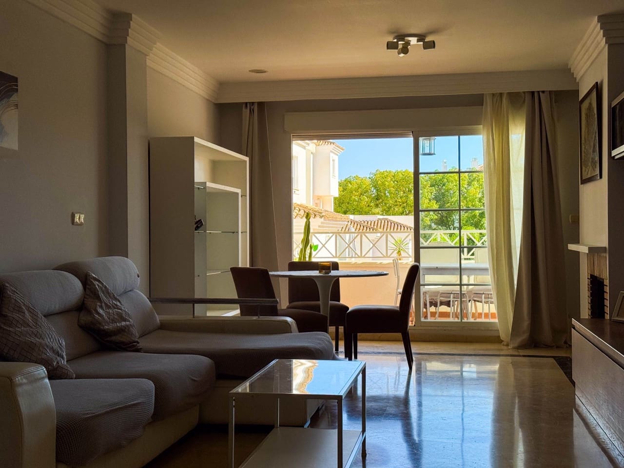 2 bedroom Apartment for sale in Marbella with pool garage - € 437,000 (Ref: 9669898)