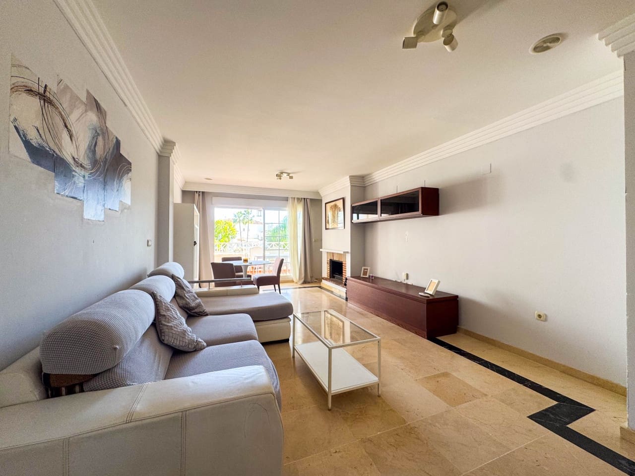 2 bedroom Apartment for sale in Marbella with pool garage - € 437,000 (Ref: 9669898)