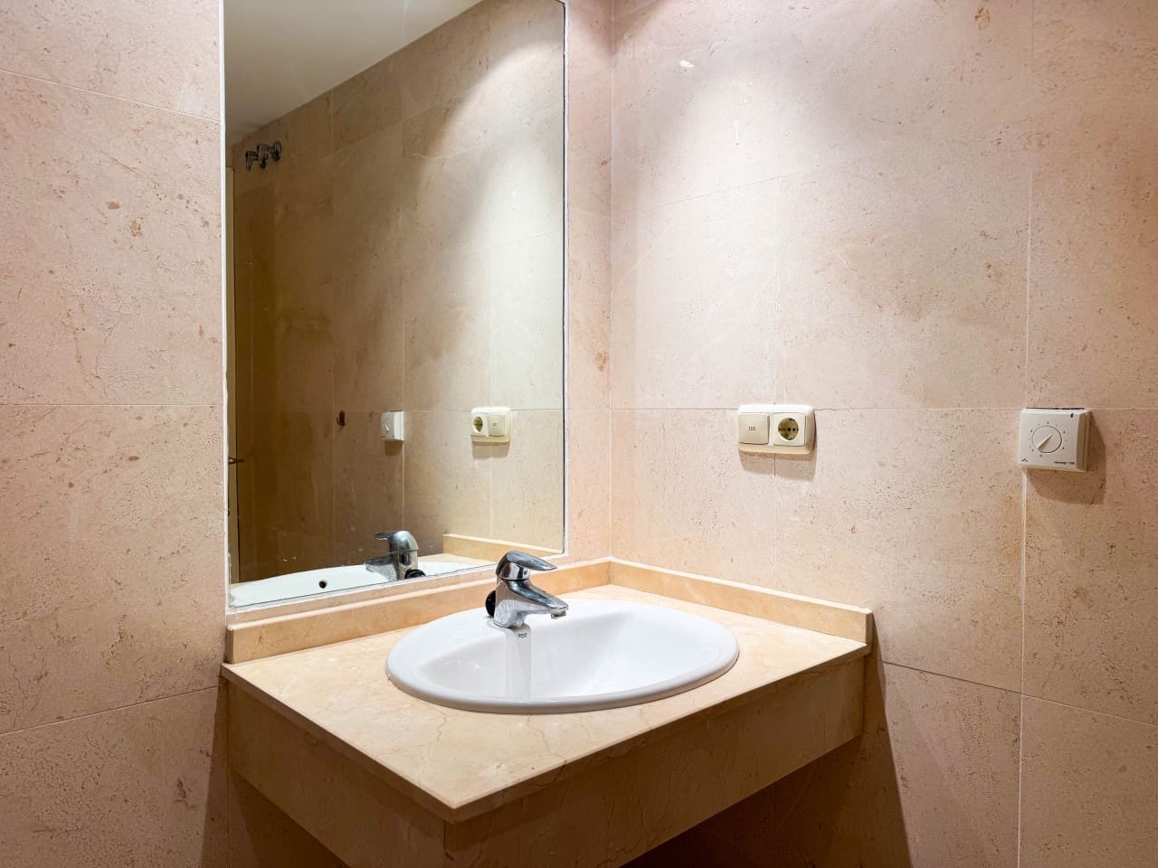 2 bedroom Apartment for sale in Marbella with pool garage - € 437,000 (Ref: 9669898)