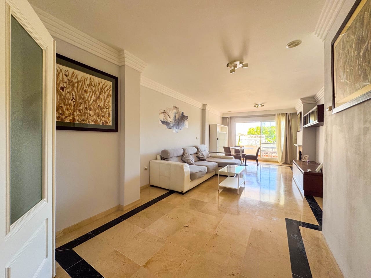 2 bedroom Apartment for sale in Marbella with pool garage - € 437,000 (Ref: 9669898)