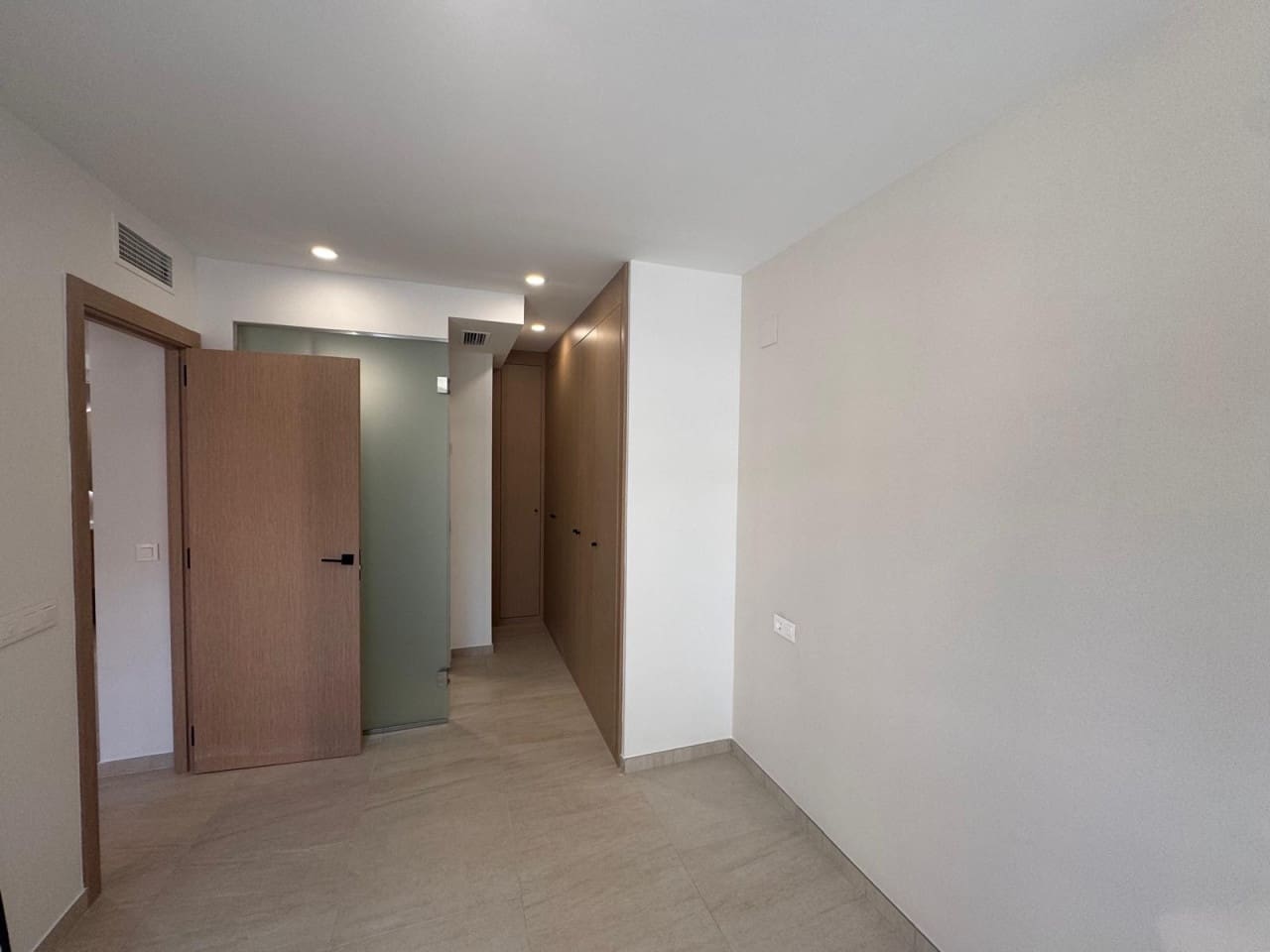 3 bedroom Apartment for sale in Alicante / Alacant city with pool garage - € 465,000 (Ref: 9671240)