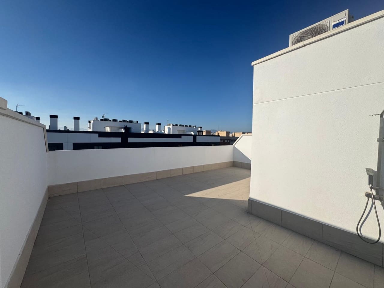 3 bedroom Apartment for sale in Alicante / Alacant city with pool garage - € 465,000 (Ref: 9671240)