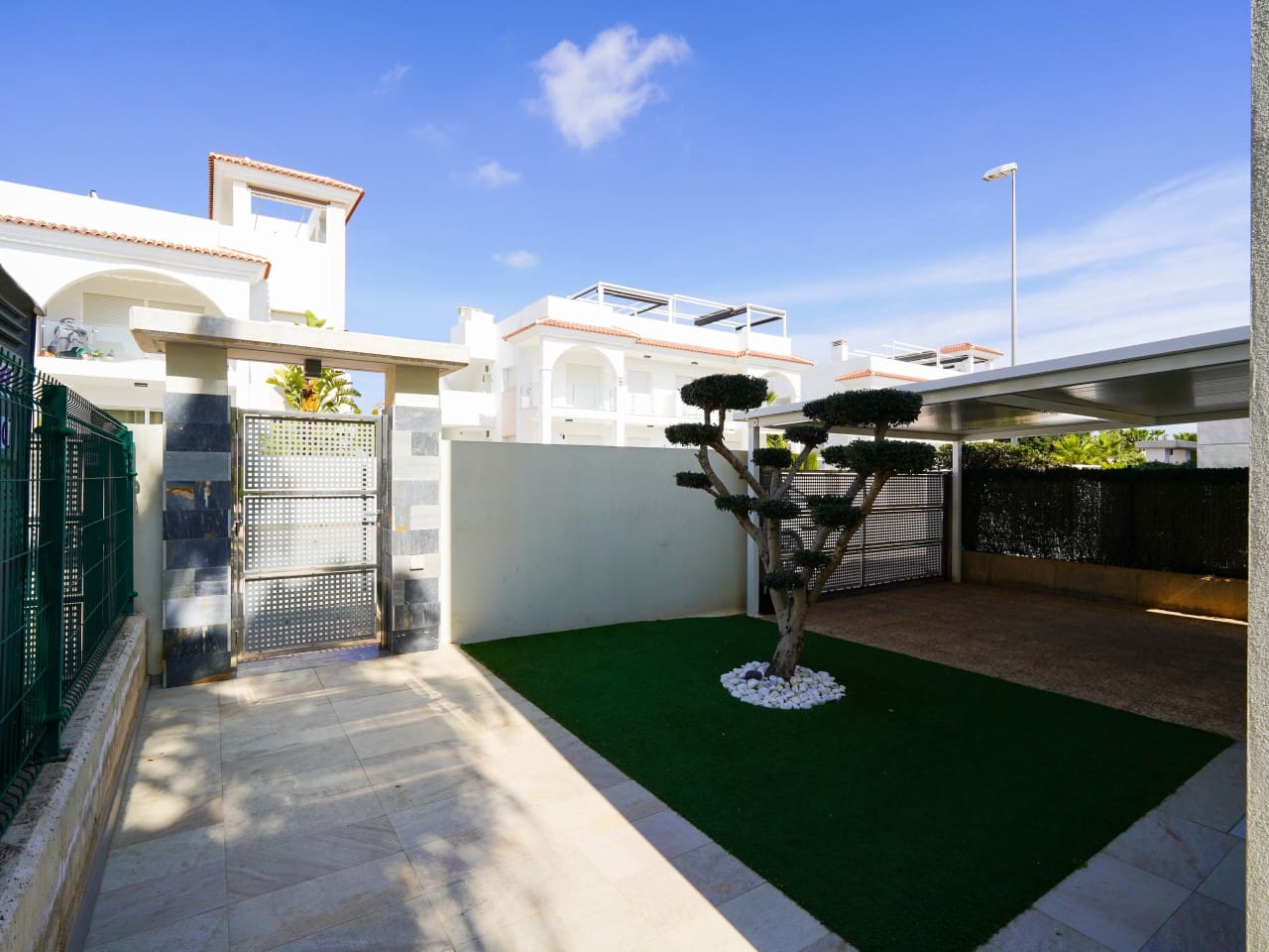 3 chambre Villa/Maison à vendre à Ciudad Quesada avec piscine garage - 459 000 € (Ref: 9691302)