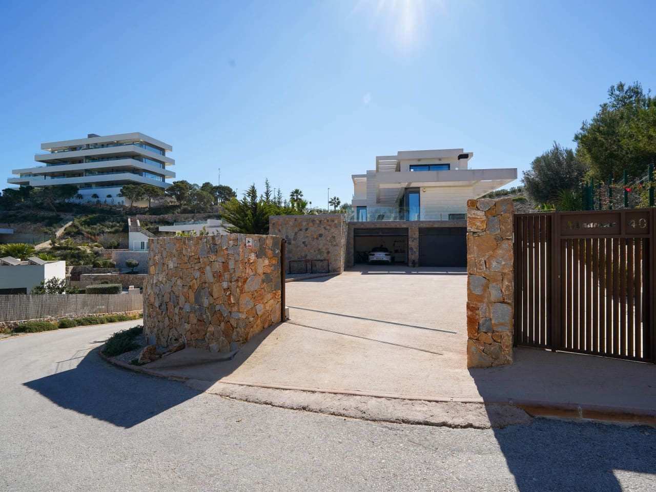 6 bedroom Villa for sale in Las Colinas Golf with pool garage - € 2,195,000 (Ref: 9705124)