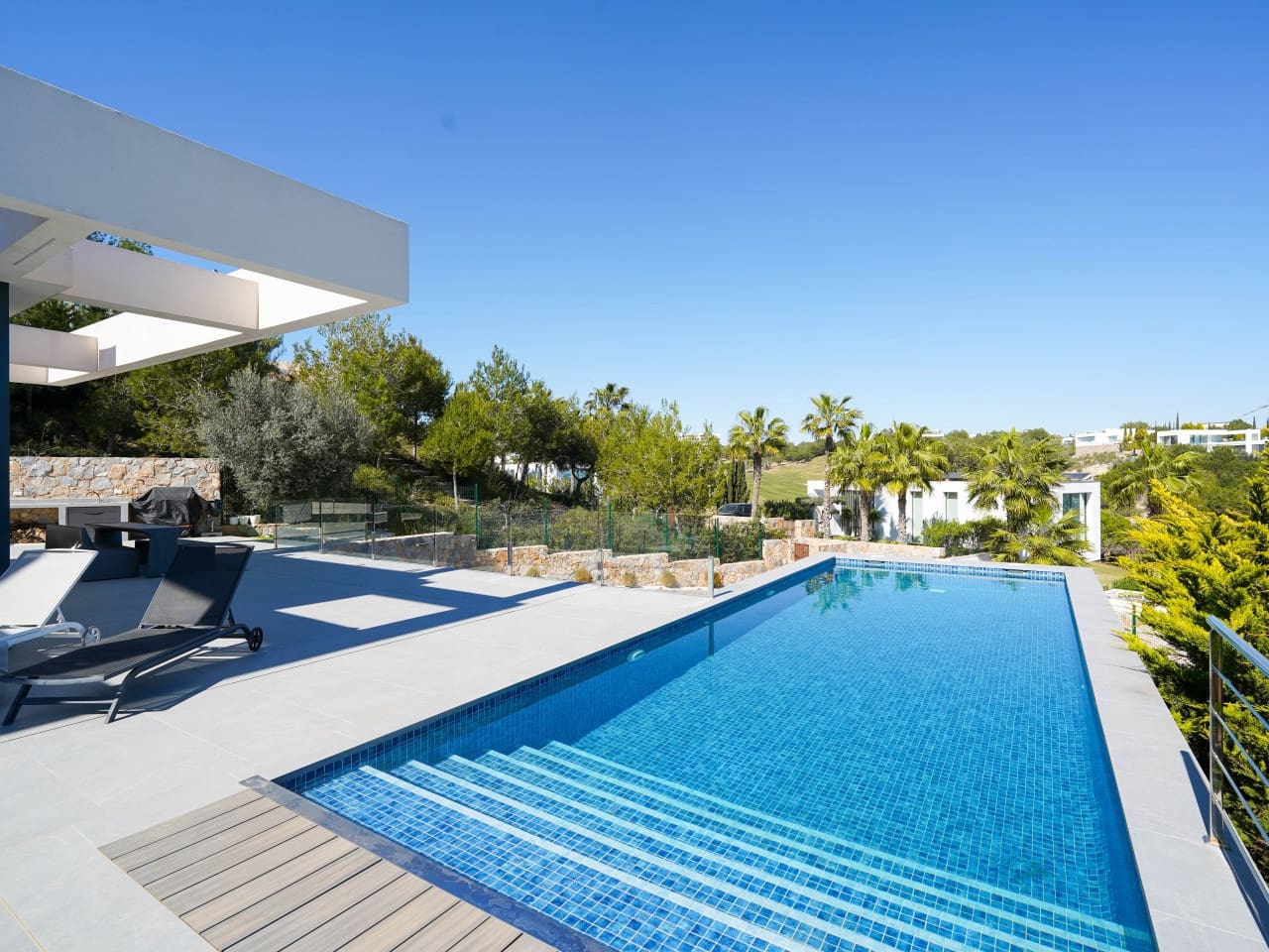 6 bedroom Villa for sale in Las Colinas Golf with pool garage - € 2,195,000 (Ref: 9705124)