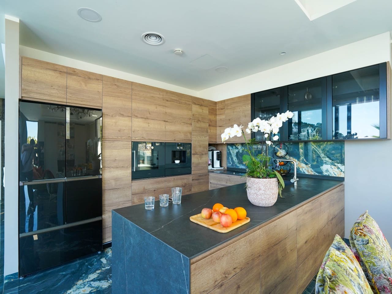 6 bedroom Villa for sale in Las Colinas Golf with pool garage - € 2,195,000 (Ref: 9705124)