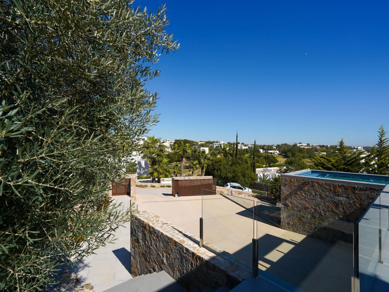 6 bedroom Villa for sale in Las Colinas Golf with pool garage - € 2,195,000 (Ref: 9705124)