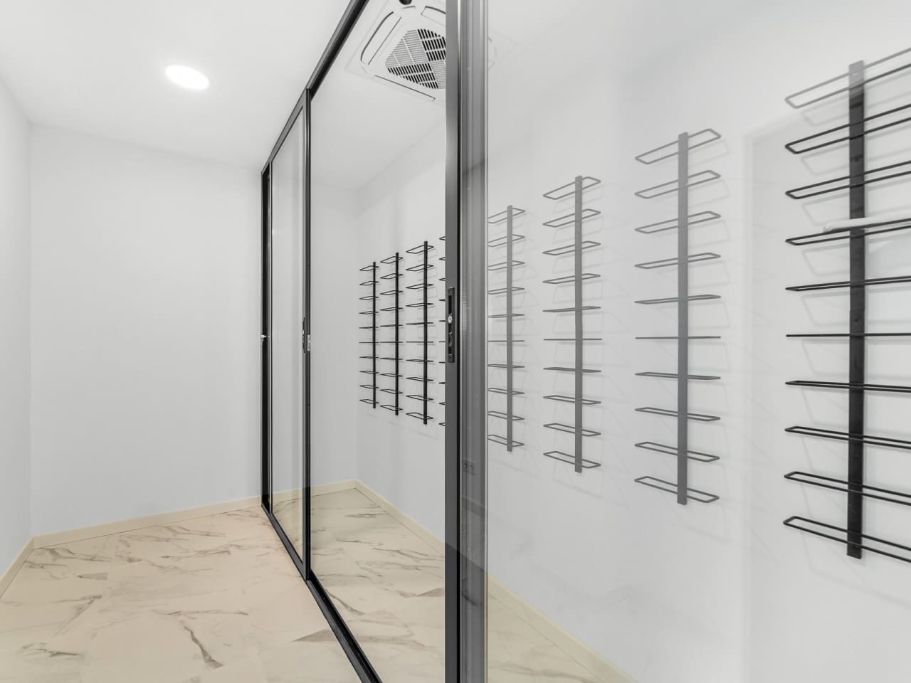 6 slaapkamer Villa te koop in El Paraiso met zwembad garage - € 4.000.000 (Ref: 9705997)