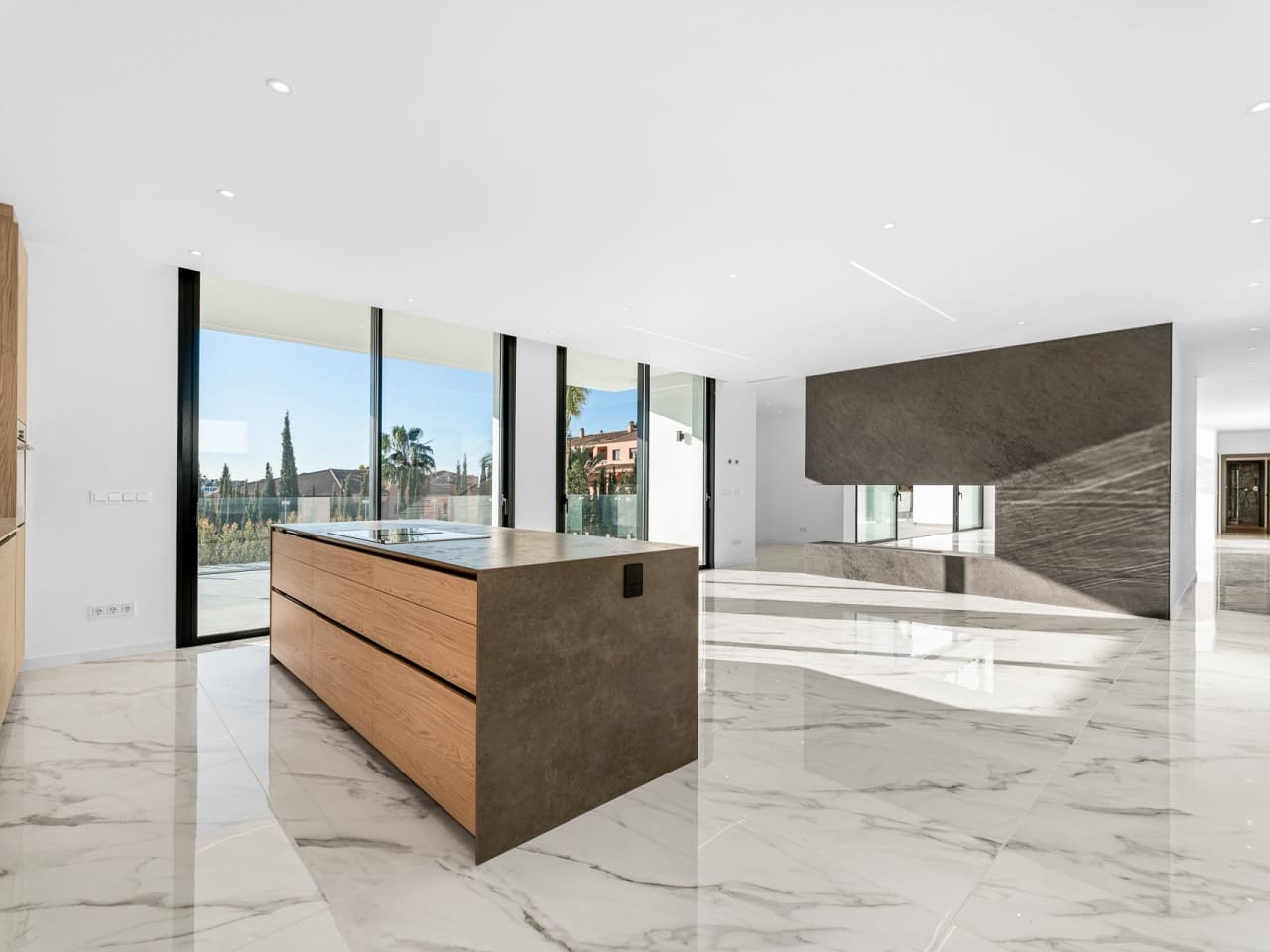 6 slaapkamer Villa te koop in El Paraiso met zwembad garage - € 4.000.000 (Ref: 9705997)