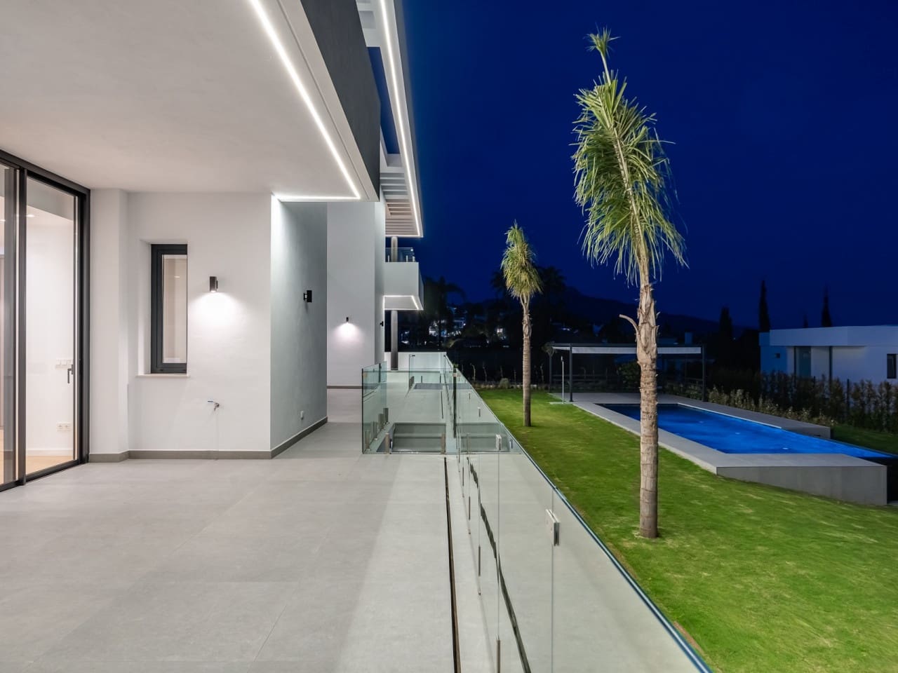 6 slaapkamer Villa te koop in El Paraiso met zwembad garage - € 4.000.000 (Ref: 9705997)