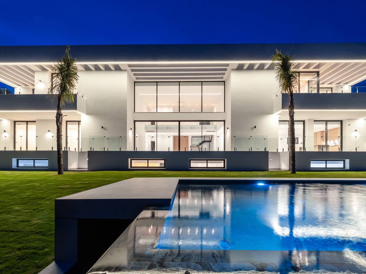 6 slaapkamer Villa te koop in El Paraiso met zwembad garage - € 4.000.000 (Ref: 9705997)