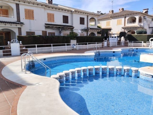 2 chambre Villa/Maison à vendre à Punta Prima, Torrevieja avec piscine - 165 000 € (Ref: 9709250)