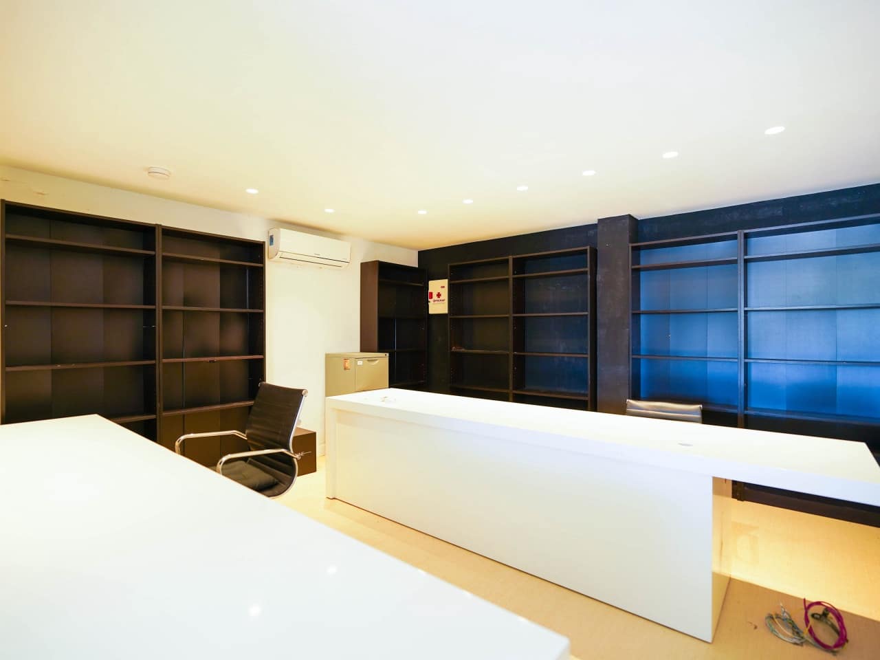 3 Zimmer Gewerbe zu verkaufen in San Pedro de Alcantara - 750.000 € (Ref: 9709251)