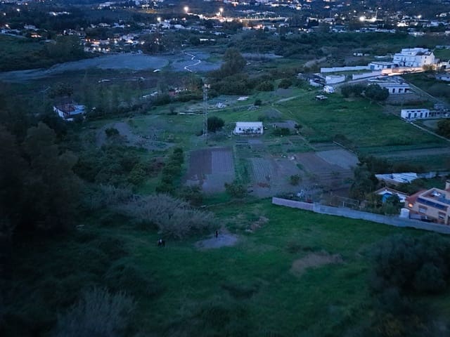 Ubebygd land til salgs i San Pedro de Alcántara Pueblo, Marbella - € 2 950 000 (Ref: 9722647)