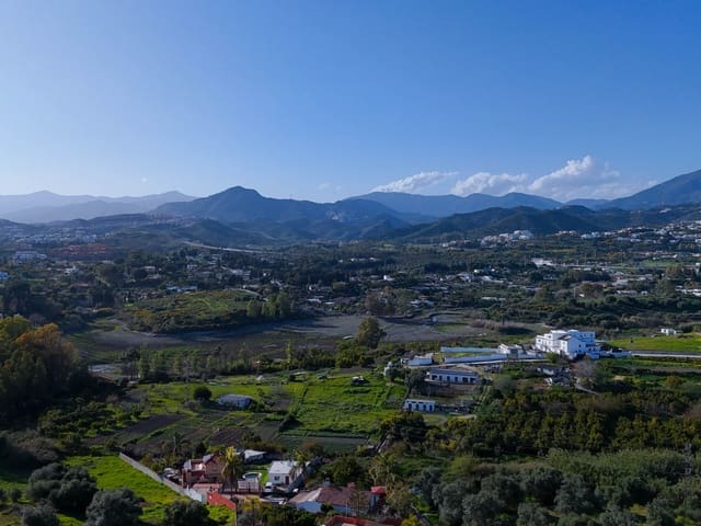 Ubebygd land til salgs i San Pedro de Alcántara Pueblo, Marbella - € 2 950 000 (Ref: 9722647)